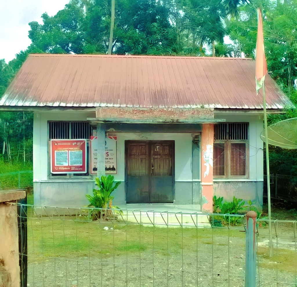 Kantor keuchik Babah Ceupan, Kecamatan Panga, Kabupaten Aceh Jaya.